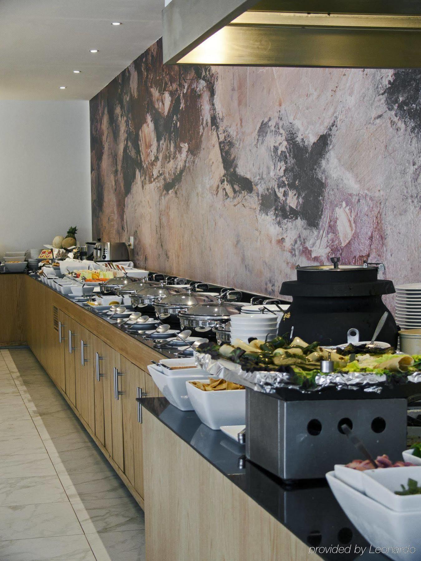 Fiesta Inn Λεόν Εστιατόριο φωτογραφία